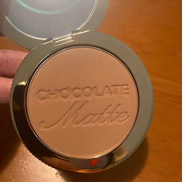Too Faced Chocolate Soleil Matte Bronzer - Picture 7 of 14